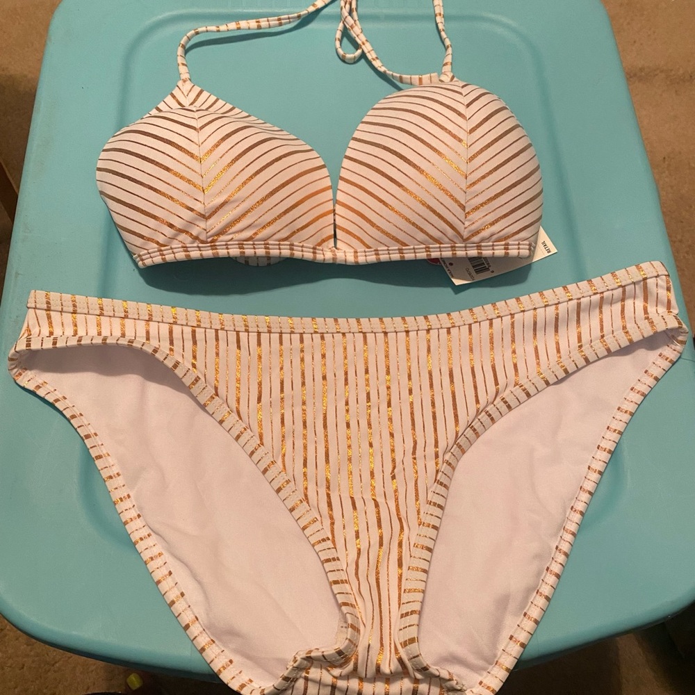 Hula Honey push up top D/DD padded and XL bottoms